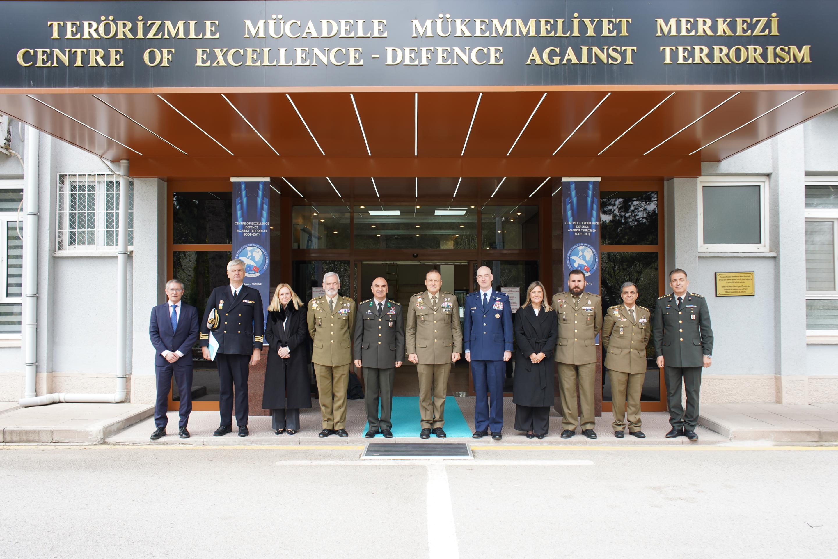 İspanya Savunma Bakanlığı Stratejik Araştırmalar Enstitüsü Başkanı Tuğgeneral Victor Mario Bados NIETO başkanlığındaki heyet, 05 Mayıs 2026 tarihinde TMMM K.lığını ziyaret etmiştir.