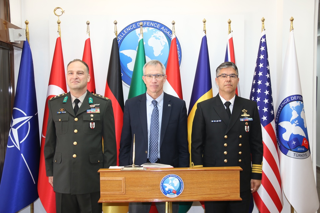 NATO’nun Harekâttan Sorumlu Genel Sekreter Yardımcısı Thomas GOFFUS 16 Nisan 2024 tarihinde TMMM K.ığını ziyaret etmiştir.