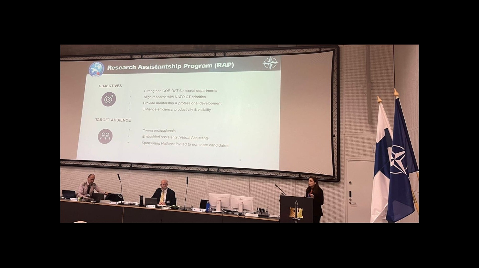 TMMM K.lığı,  Helsinki , Finlandiya'da düzenlenen 2025 NATO Yıllık Kalite Güvence Forumu’na katıldı. Forum kapsamında Klt. Ynt. Uzm. Özge ERKAN, 2024 NATO Kalite Akreditasyon Denetimi sırasında tespit edilen iyi uygulamalara ilişkin bir sunum gerçekleştirdi. 